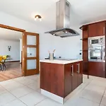 2 Charming Private Pool And Sea View Адехе