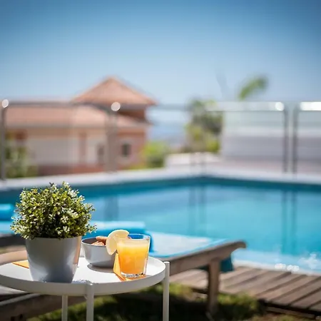 2 Charming Private Pool And Sea View Вилла Адехе