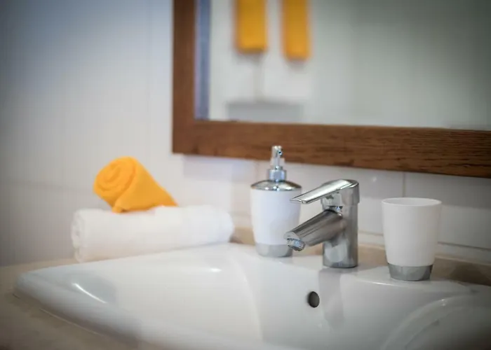 2 Charming Private Pool And Sea View Адехе